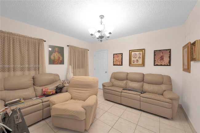 Foto del edificio - 334 E 18th St