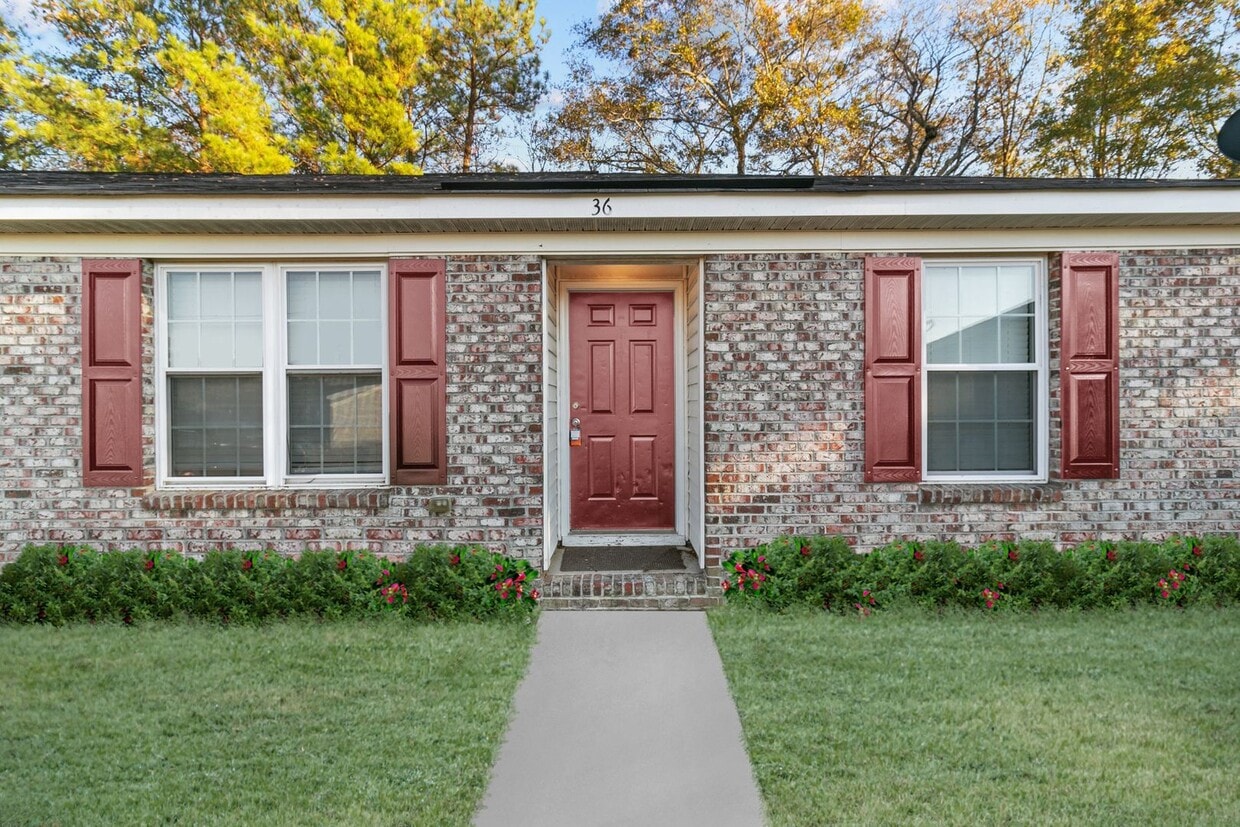 Primary Photo - Apartment for Rent in Benson, NC