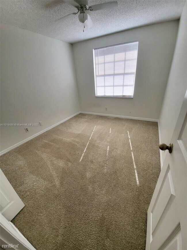 Foto del edificio - 3 br, 2.5 bath House - 8623 N Southgate Sh...
