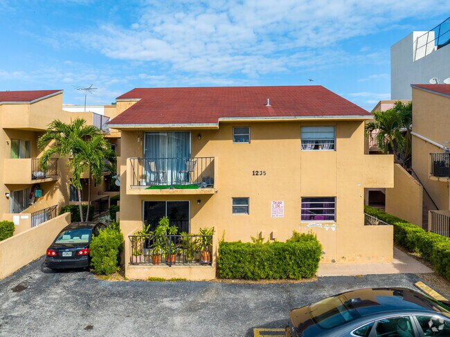 1229-1241 NW 6th St Miami, FL 33125 - 1229-1241 NW 6th St
