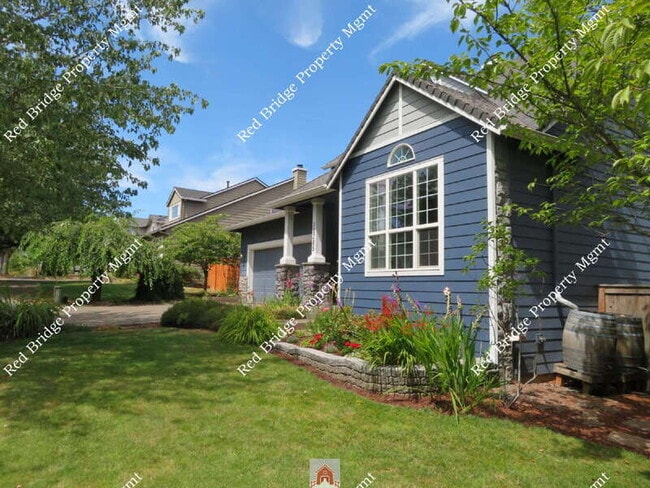 Building Photo - 18385 SW Swanstrom Dr