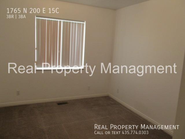 Foto del edificio - 1765 N 200 E