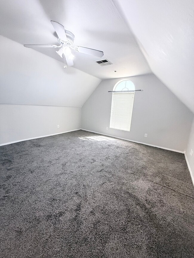 Building Photo - 2428 N 101st Ave