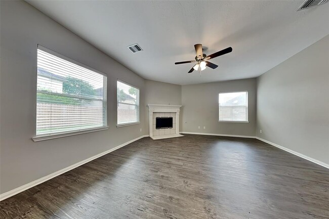 Foto del edificio - 1212 Pine Moss Ct