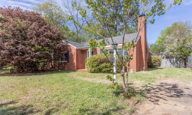 Building Photo - 2727 Pelzer Ave