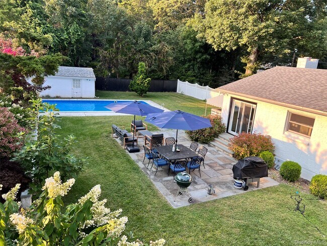 Foto del edificio - 3825 Stars Rd