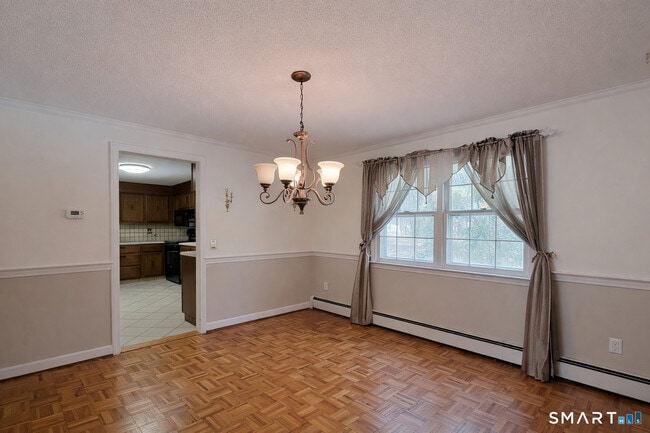 Building Photo - 12 Hilltop Dr