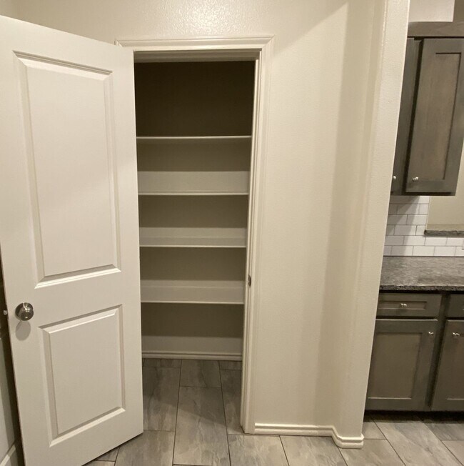Foto del edificio - Don't miss out on this move in special of ...