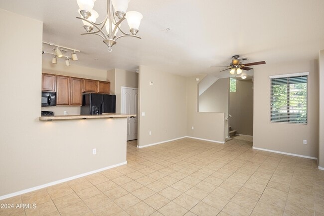 Building Photo - 240 W Juniper Ave