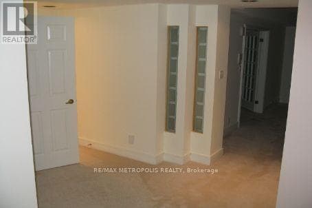Building Photo - 315 Brooke Ave