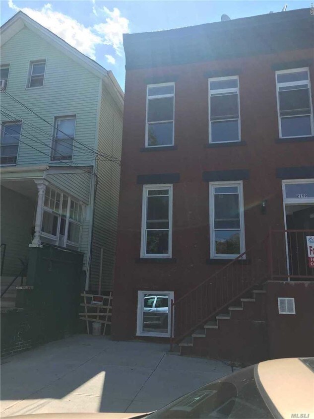 Primary Photo - 2159 Glebe Ave