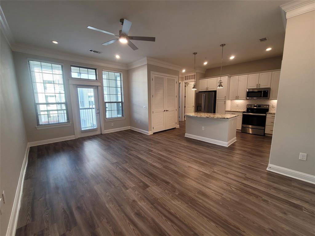 Foto principal - 2111 Austin St