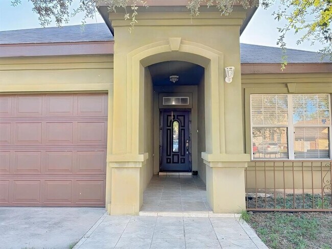 Foto del edificio - 9010 Yale St