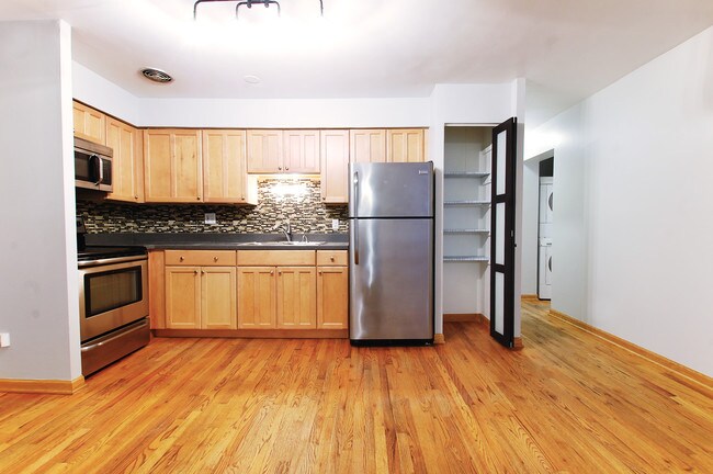 Foto del edificio - 744 W Gordon Terrace