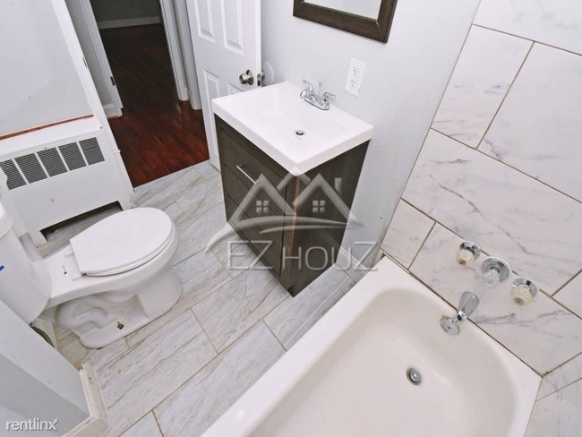 Building Photo - 2 br, 1 bath House - 712 E 36th St