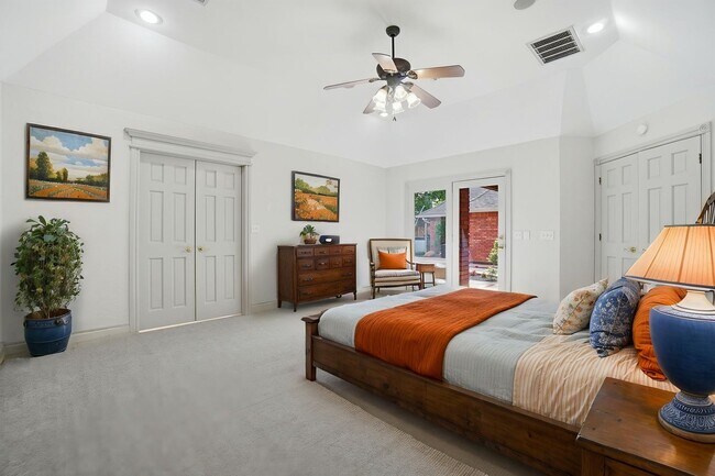 Building Photo - Beautiful & Newly Renovated 3 Bed & 2 Bath House in Heritage Hills with Private Pool