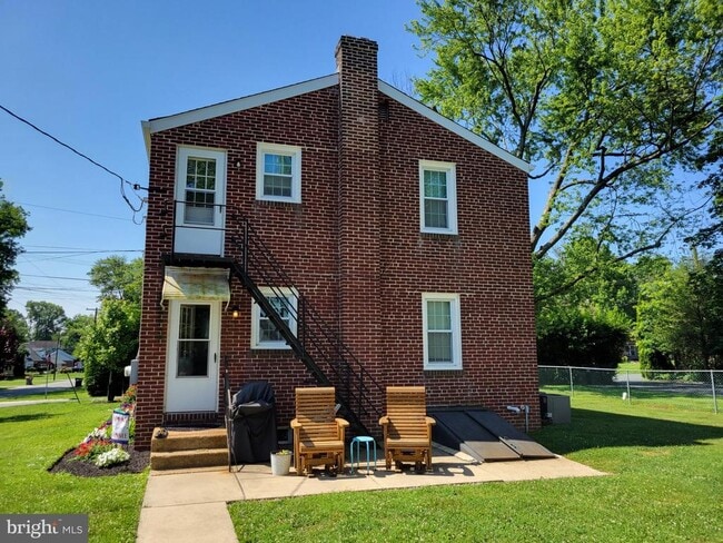Foto del edificio - 219 Delaware Ave