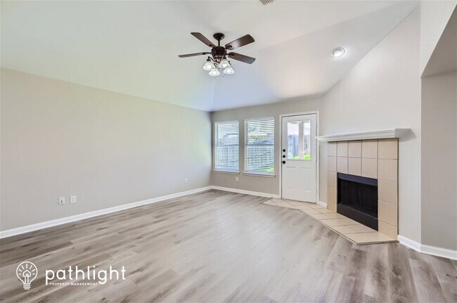 Foto del edificio - 8708 Tumbleweed Dr