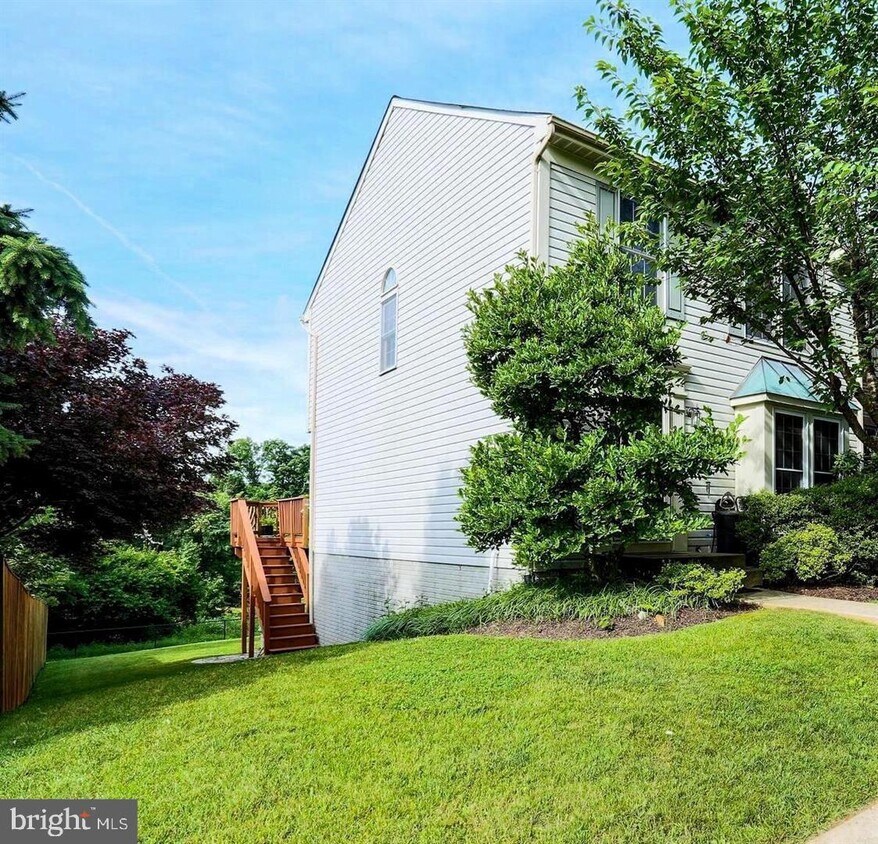 Primary Photo - 35 Willington Ct