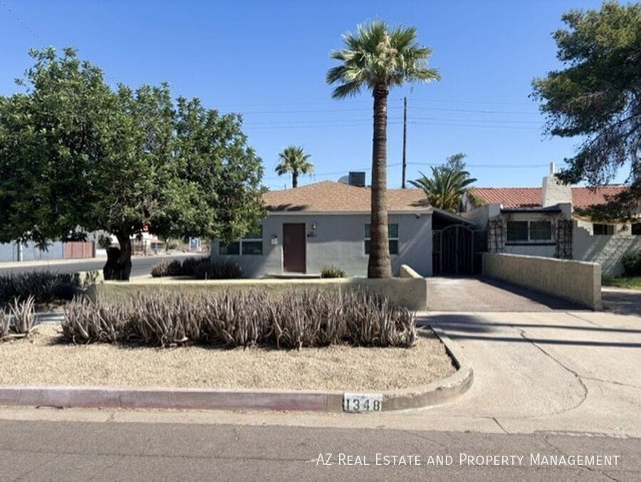 Photo - 1348 W Lynwood St-