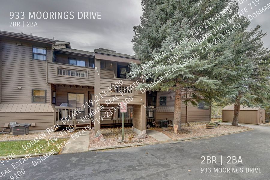 Photo - 933 MOORINGS DRIVE-