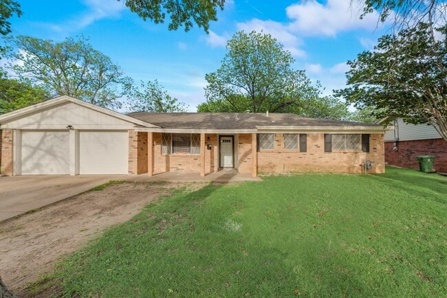 Building Photo - 5304 Susan Lee Ln