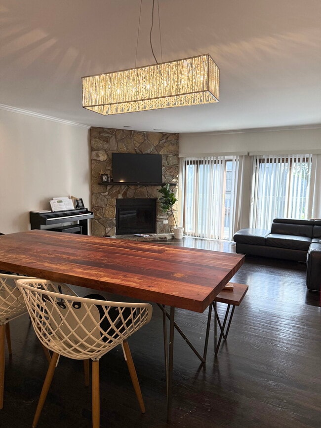 Photo - 1411 John St Apartment