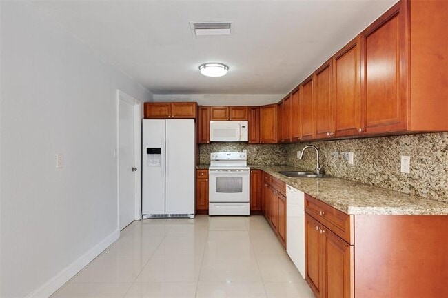 Building Photo - 6719 Boulevard of Champions