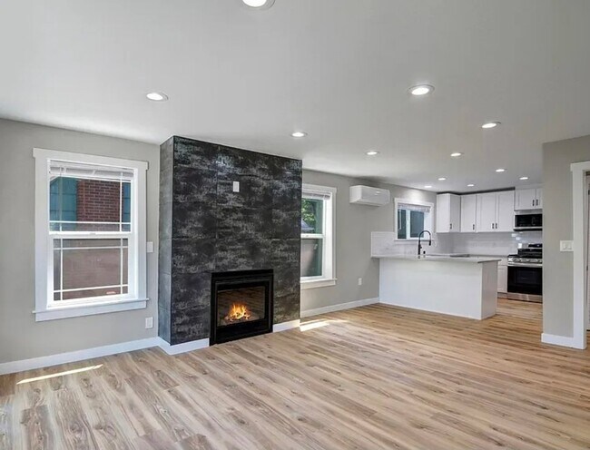 Foto del edificio - 5723 25th Ave NE
