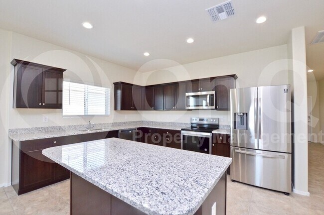 Building Photo - 24656 Alfalfa Dr