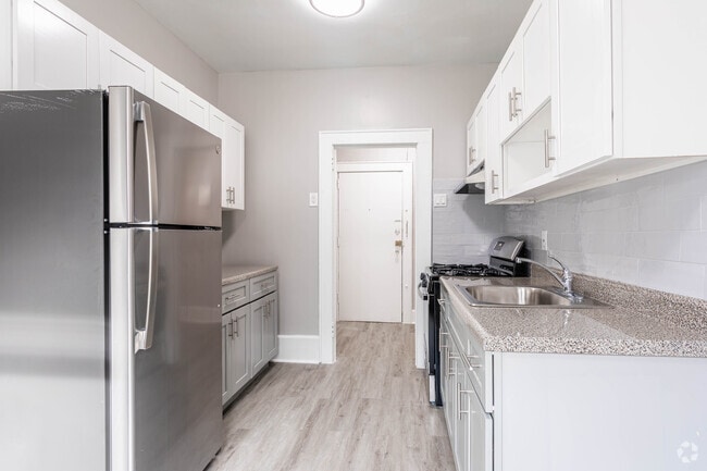 2BR, 1BR - 1,000SF - Kitchen - Orange Portfolio Holdings