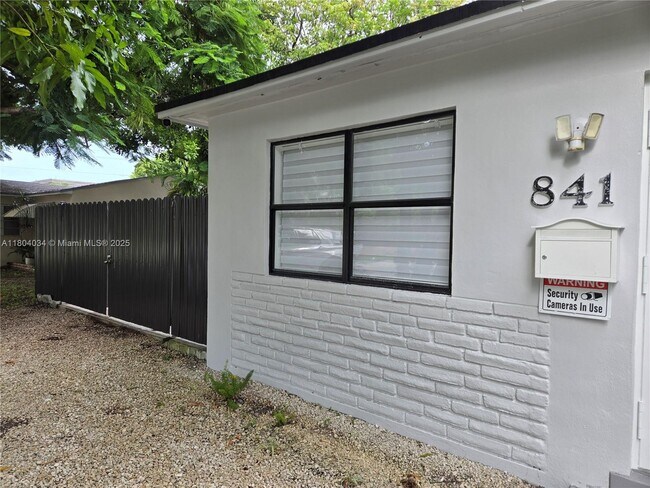 Foto del edificio - 841 S 24th Ave