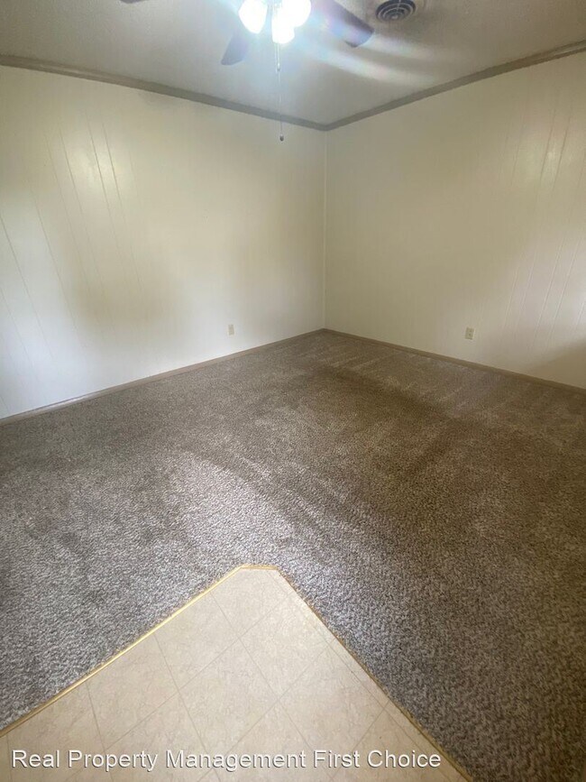 Building Photo - 2 br, 1 bath House - 707 East Ithaca Sreet