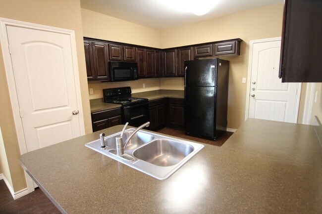 Building Photo - Gorgeous 4 Bedroom Home in The Ranch Subdivision- Flint! Coming Soon!