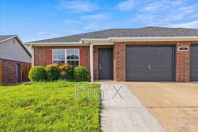 Building Photo - 3406 SW Landau Ct