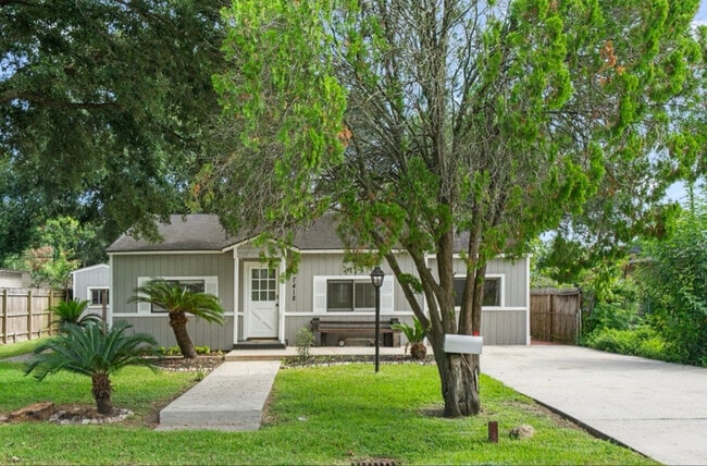 Photo - 7418 Oscar Dr Apartment