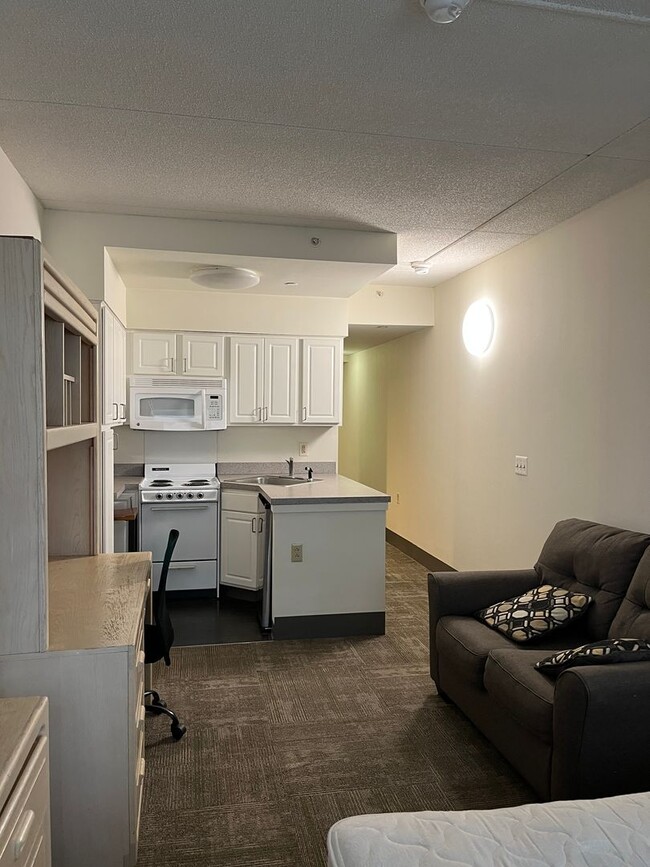 Interior Photo - 407 College Ave — Collegetown’s Best-Kept Secret