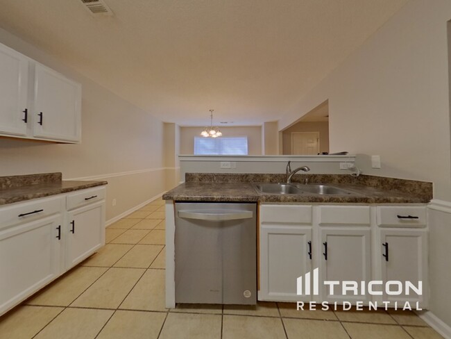 Building Photo - 210 Horseman Run Palmetto GA