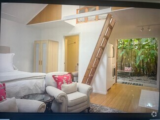 Building Photo - 935 Palms Blvd