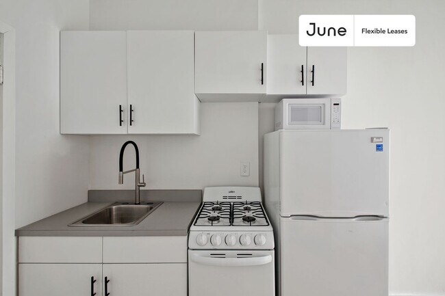 Foto del edificio - 235 W 63rd St