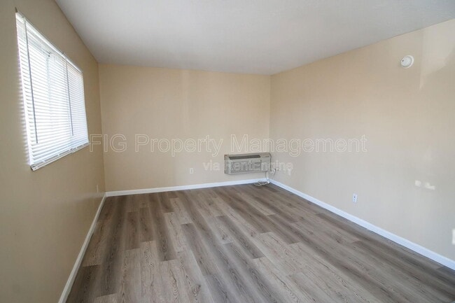 Building Photo - 940 Chadwick Dr