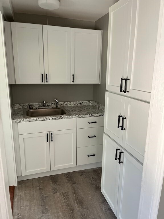 Building Photo - 15 5th Ave