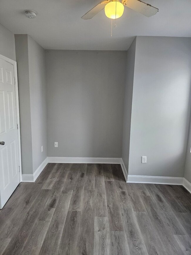 Building Photo - Remodeled Home - West Philadelphia