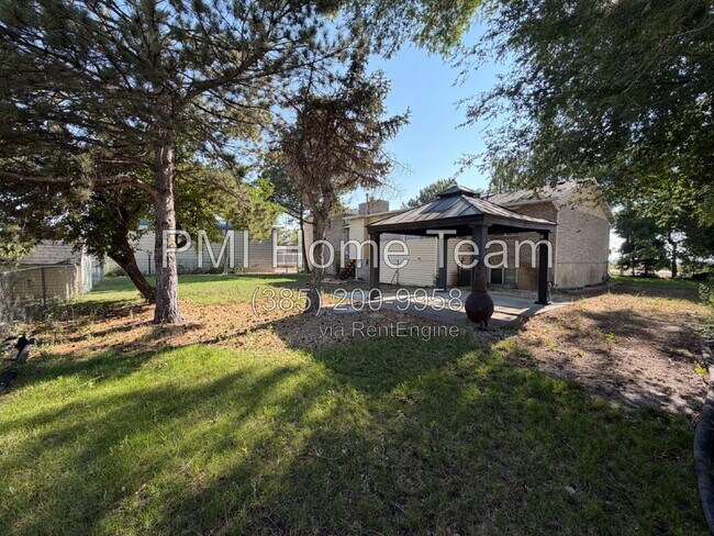 Building Photo - 2942 N 2000 W