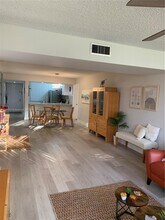 Building Photo - 1709 Whitehall Dr