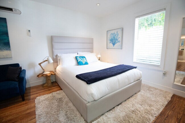 Building Photo - 40 Phoenetia Ave