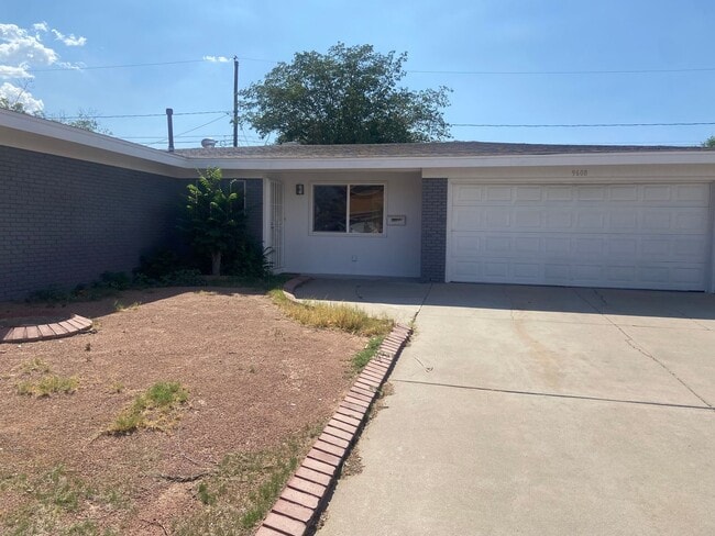 Building Photo - 9608 Stonehaven Dr