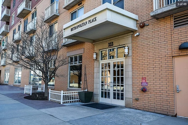 Foto del edificio - 333 W Mifflin St