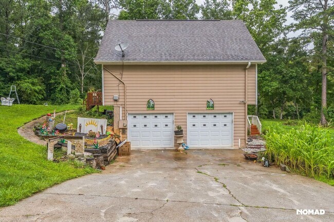 Foto del edificio - Charming 4BR House in Douglasville