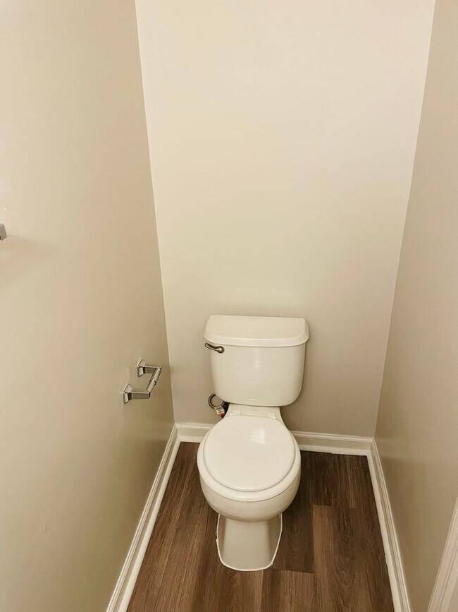 Foto del edificio - Townhouse off Hartsfield Road-$500 off first months rent!